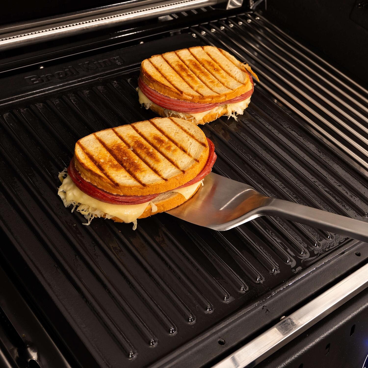 Broil King Porcelain Baron/ Crown Plancha - 11343 - Cooking Grilled Cheese - Lifestyle thumbnail