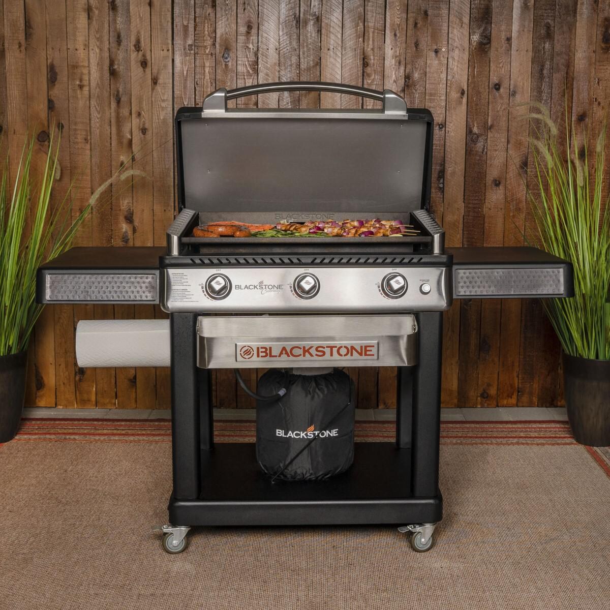 Blackstone 1901 Culinary Pro 28-Inch Griddle Cooking Station W/ Hard Cover - Front View Lid Open thumbnail