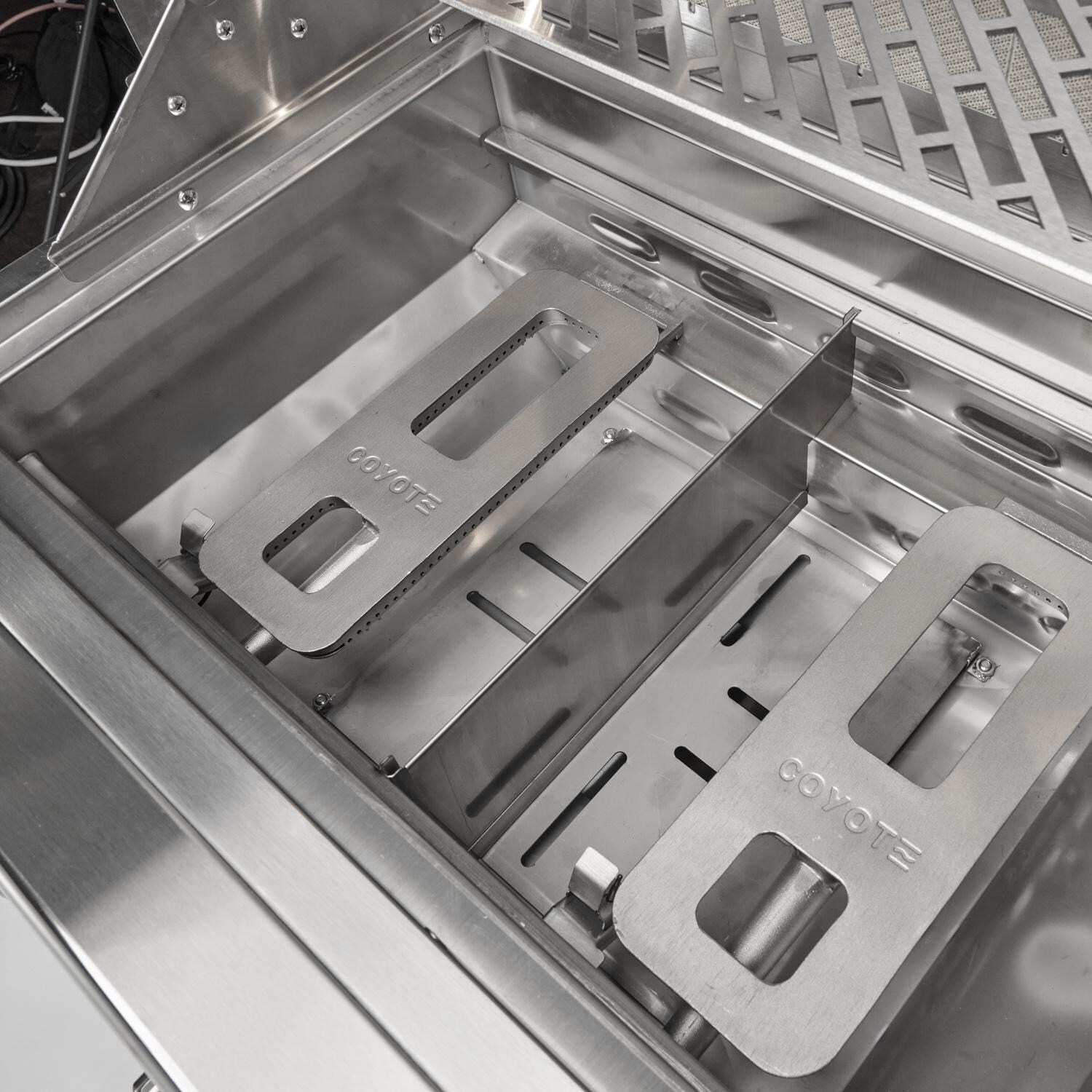 Coyote Outdoor Living 36 Inch SL-Series Built-In Natural Gas Grill - Burners - Detail thumbnail