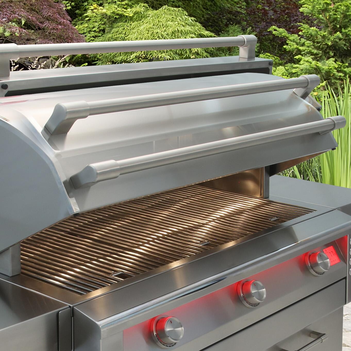 Alfresco Grills AIPG-36-NG AIPG 36-in 3 Burner Built-In Natural Gas Grill - Sequence 2 - Detail thumbnail