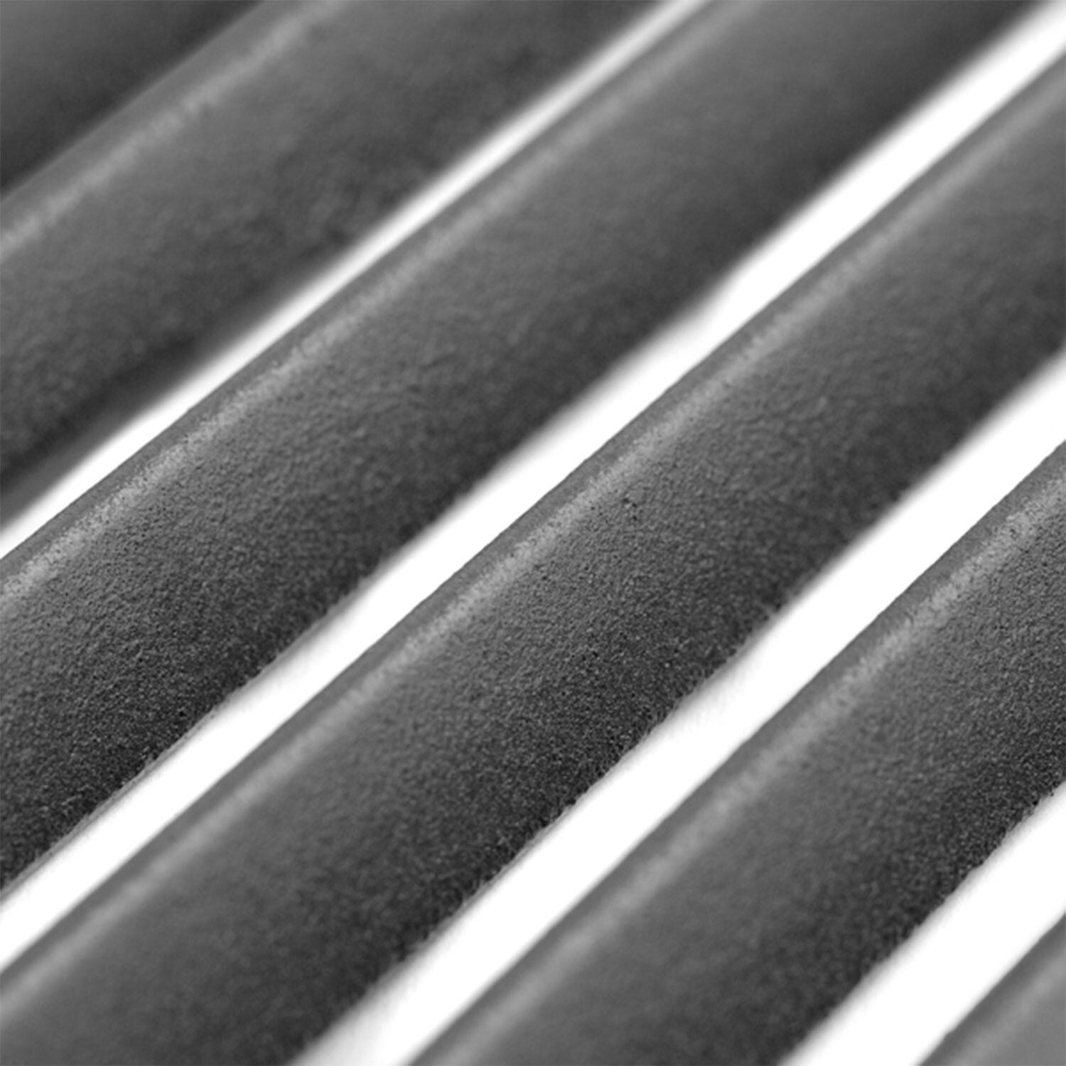 Broil King 875227 24 Inch Baron 440 PRO Natural Gas Grill - Cast Iron Grid Material - Detail thumbnail