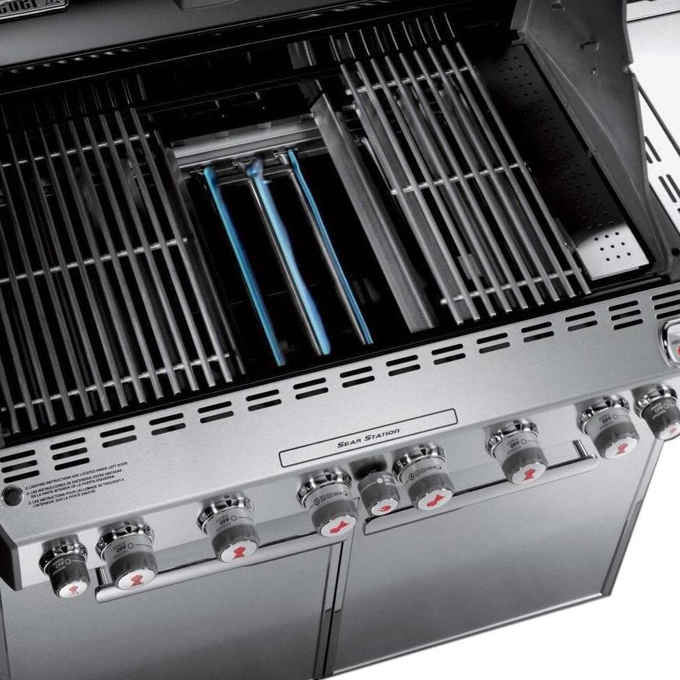 Weber Summit S-670 - Interior  thumbnail