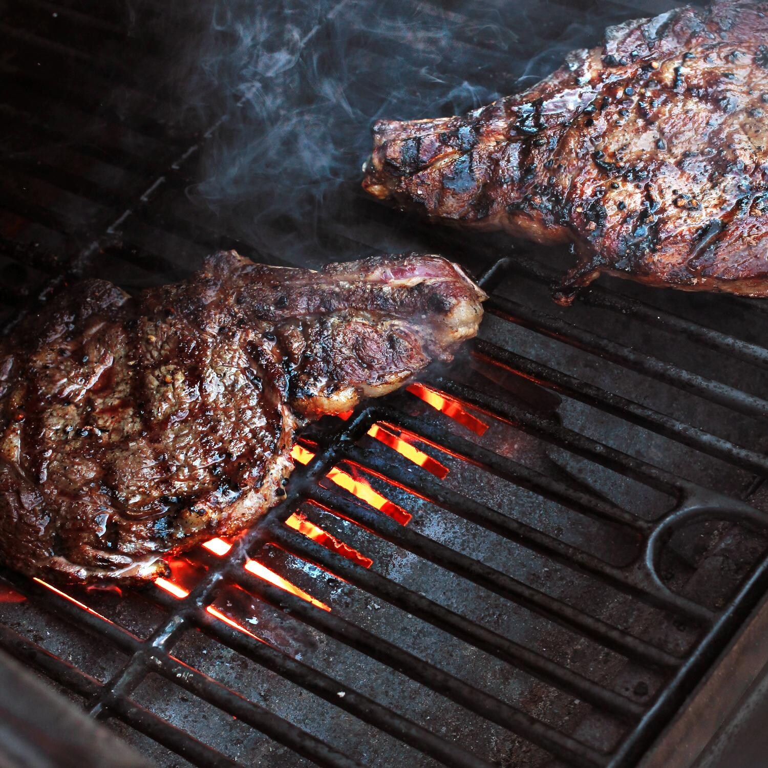 Louisiana Grills - 60910 - LG900C2 Wood Pellet Grill - Searing Steaks thumbnail