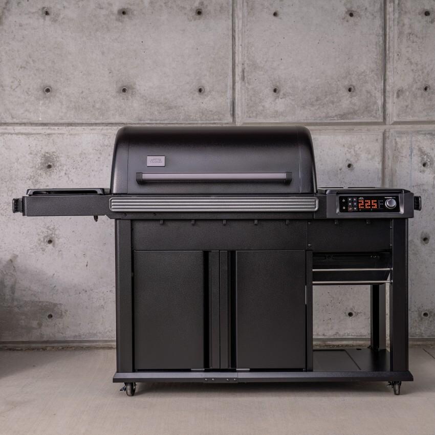 Traeger TFC97XLH Woodridge Elite Pellet Grill - Lifestyle thumbnail