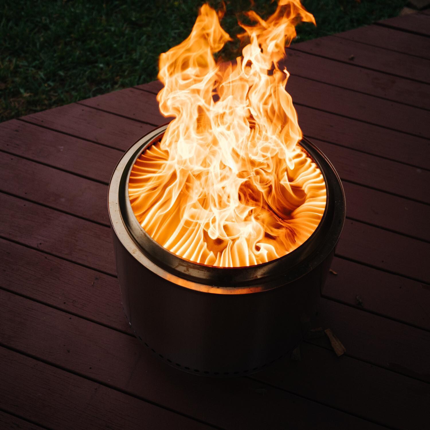 Solo Stove SSBON-2.0 Bonfire 2.0 - Deck Lifestyle Overhead thumbnail