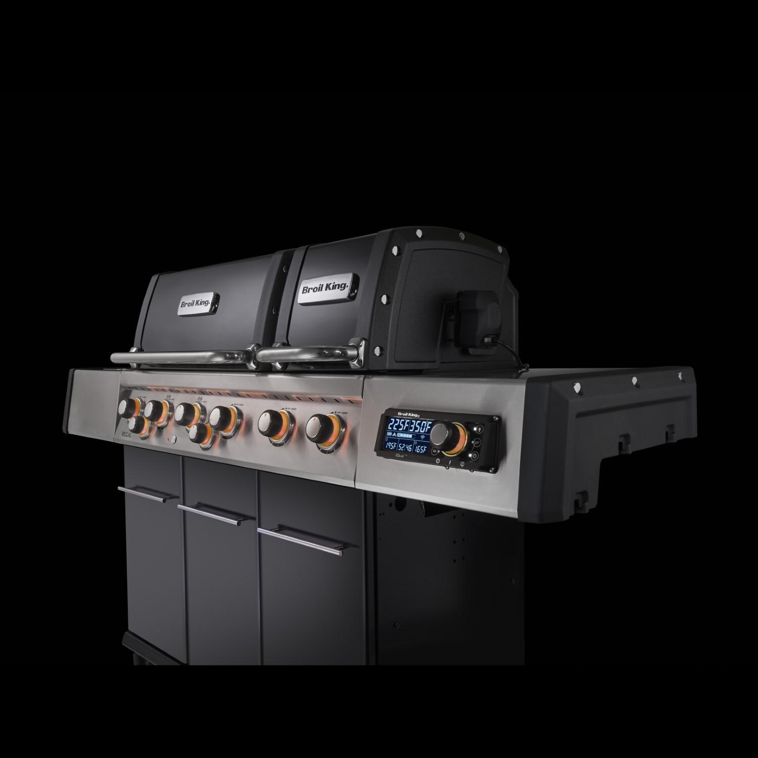 Broil King 689247 Regal Q 690 Pro IR Natural Gas Grill - Glamour Orange Knobs - Detail thumbnail