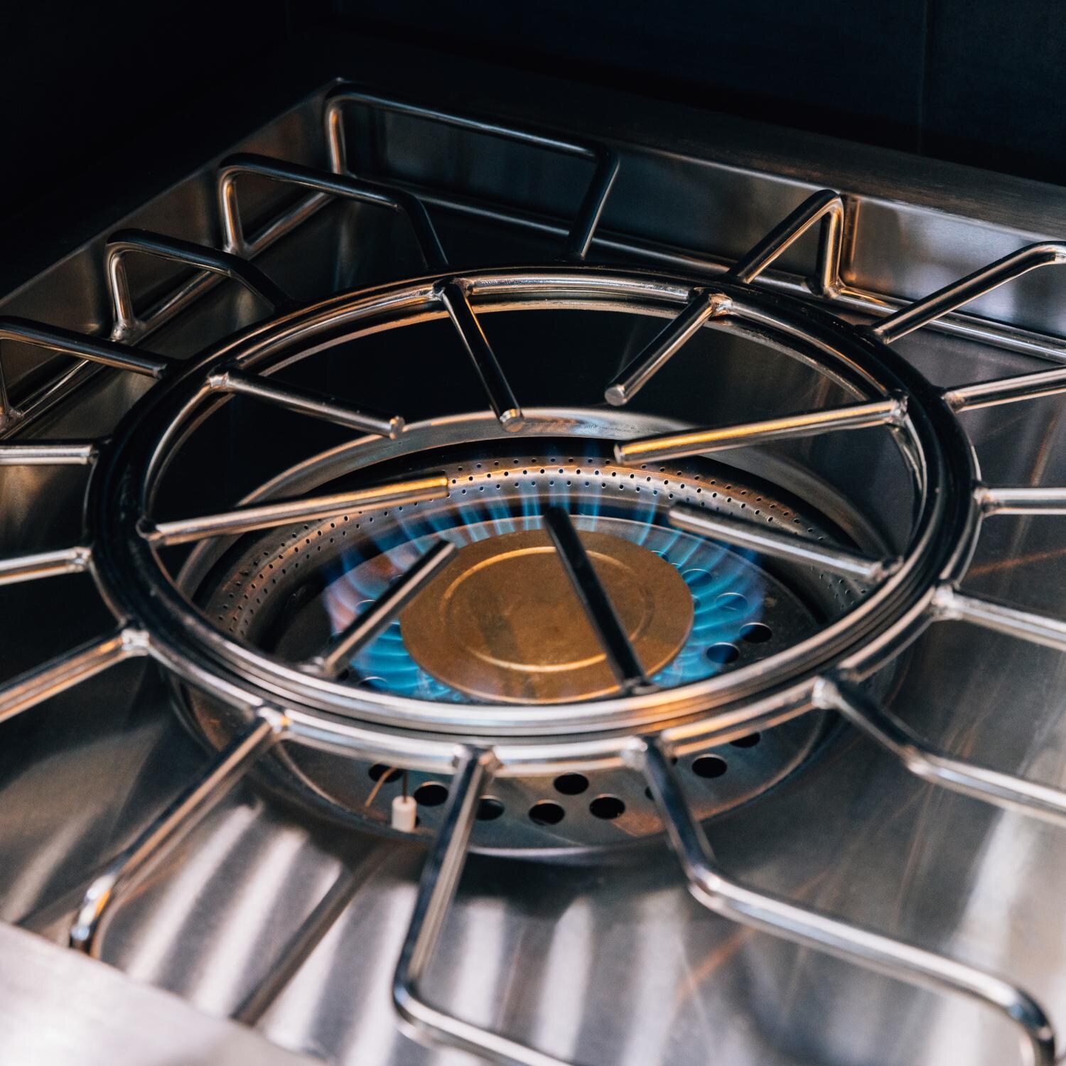 Alturi ALTPB2-LP Propane Power Burner - Inner Burner On - Detail thumbnail