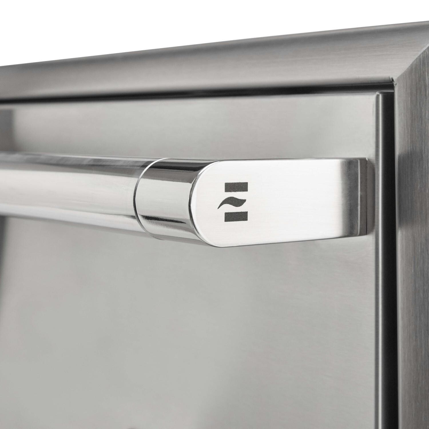 Coyote Outdoor Living C3-WD 30 Inch Warming Drawer - Handle - Detail thumbnail