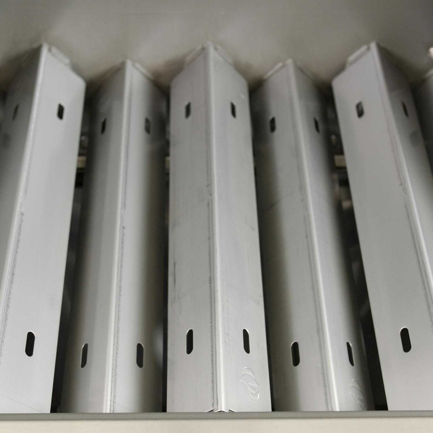 Napoleon PRO500RSIBNSS-3 Legacy Prestige PRO 500 Natural Gas Grill with Infrared Rear Burner and Infrared Side Burners (2019) - Dual-Level Stainless Steel Sear Plates - Detail thumbnail