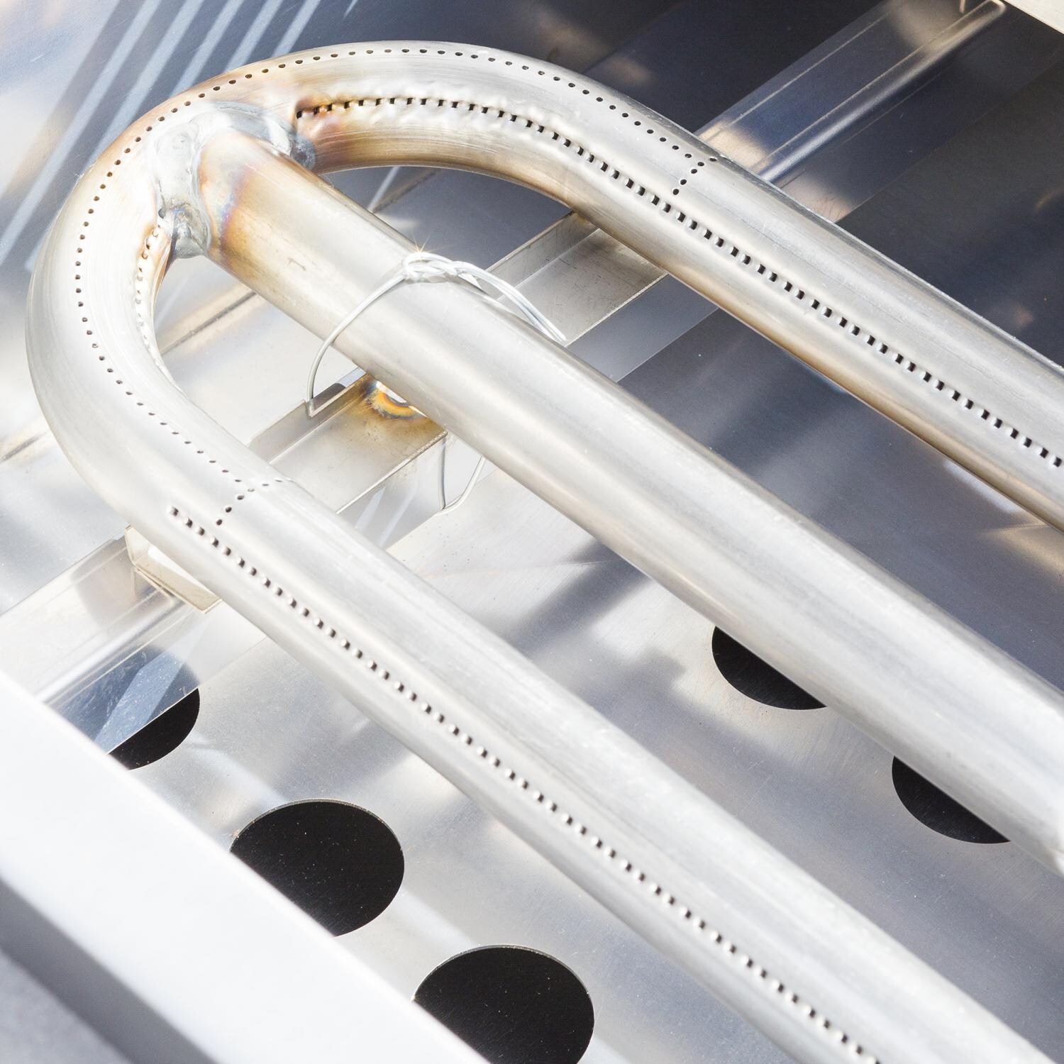 Summerset Builder 32Inch 2Burner BuiltIn Propane Gas Grill (Ships As