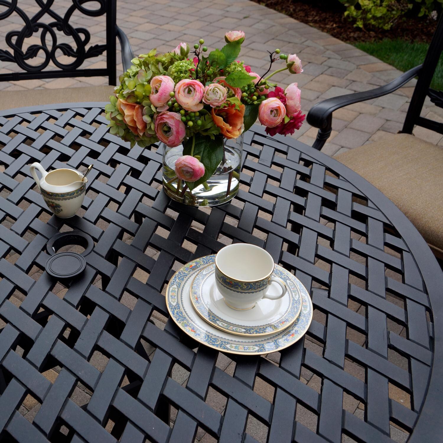 Darlee DL2052-5PC-30C Santa Monica 5 Piece Cast Aluminum Patio Dining Set W/ 48 Inch Round Table & Sesame Cushions - Table Detail thumbnail