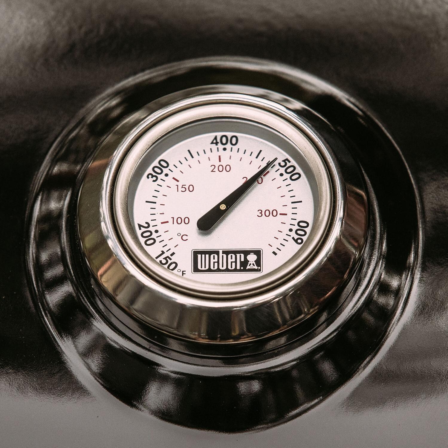 Weber Traveler 9010001 Portable Propane Gas Grill - Black - Temperature Gauge - Detail thumbnail