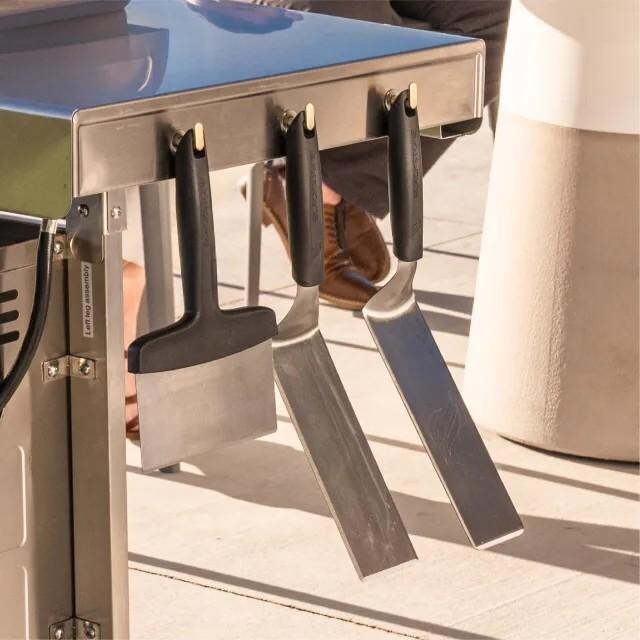 Blackstone 6008 Select 36-Inch Griddle W/ Cabinet - Tool Hooks - Detail