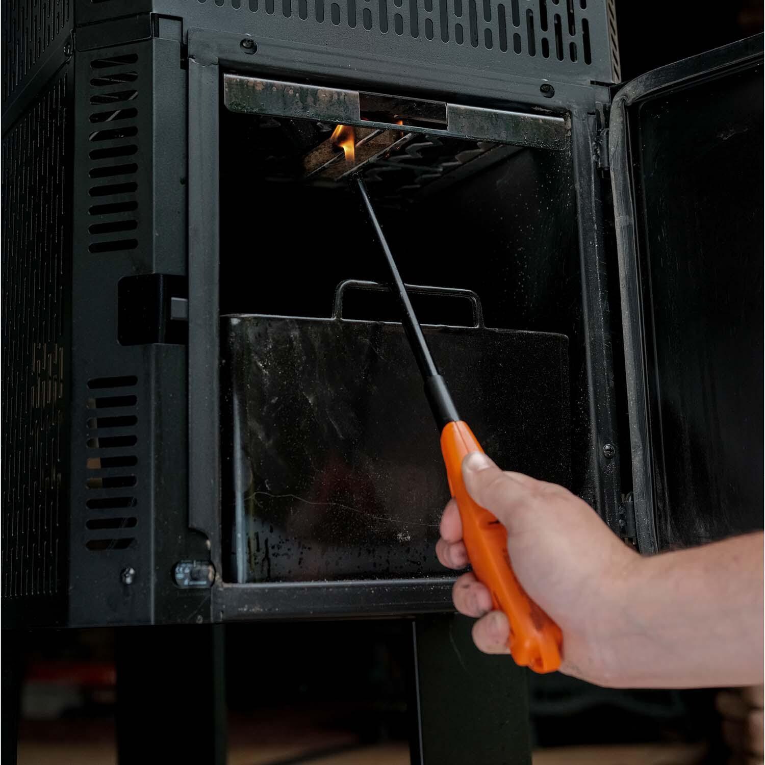 Masterbuilt MB20040221 Gravity Series 800 Digital Charcoal Griddle + Grill + Smoker - Lighting Charcoal thumbnail