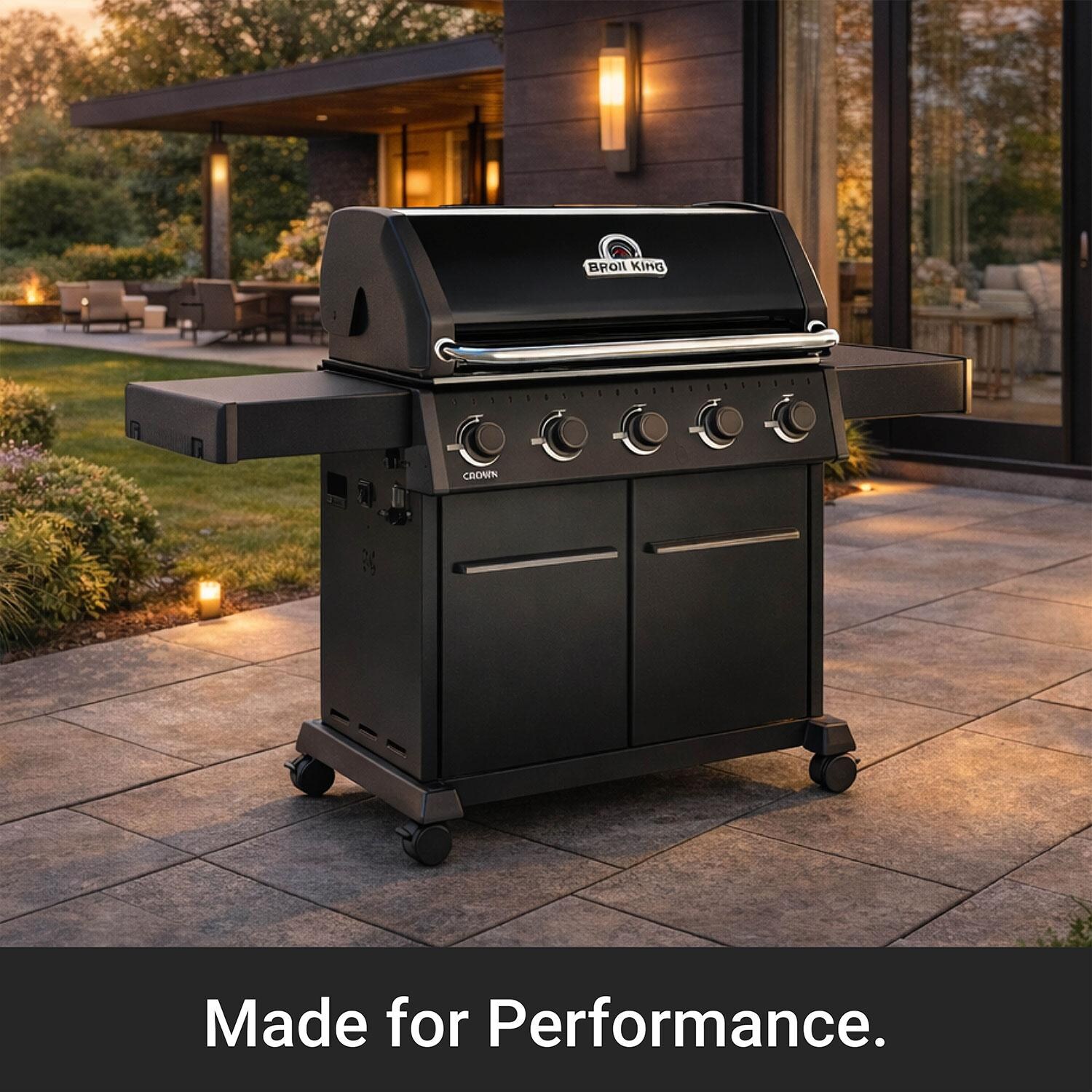 Broil King 866157 Crown 520 Shadow 5 Burner Natural Gas Grill - Black - Lifestyle thumbnail