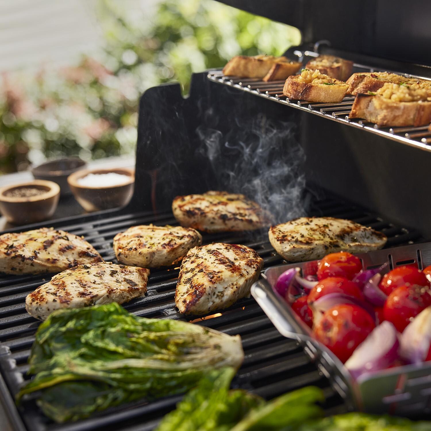 Weber 1500535 GENESIS E-335 Propane Gas Grill in Black - Grilling Chicken - Detail thumbnail