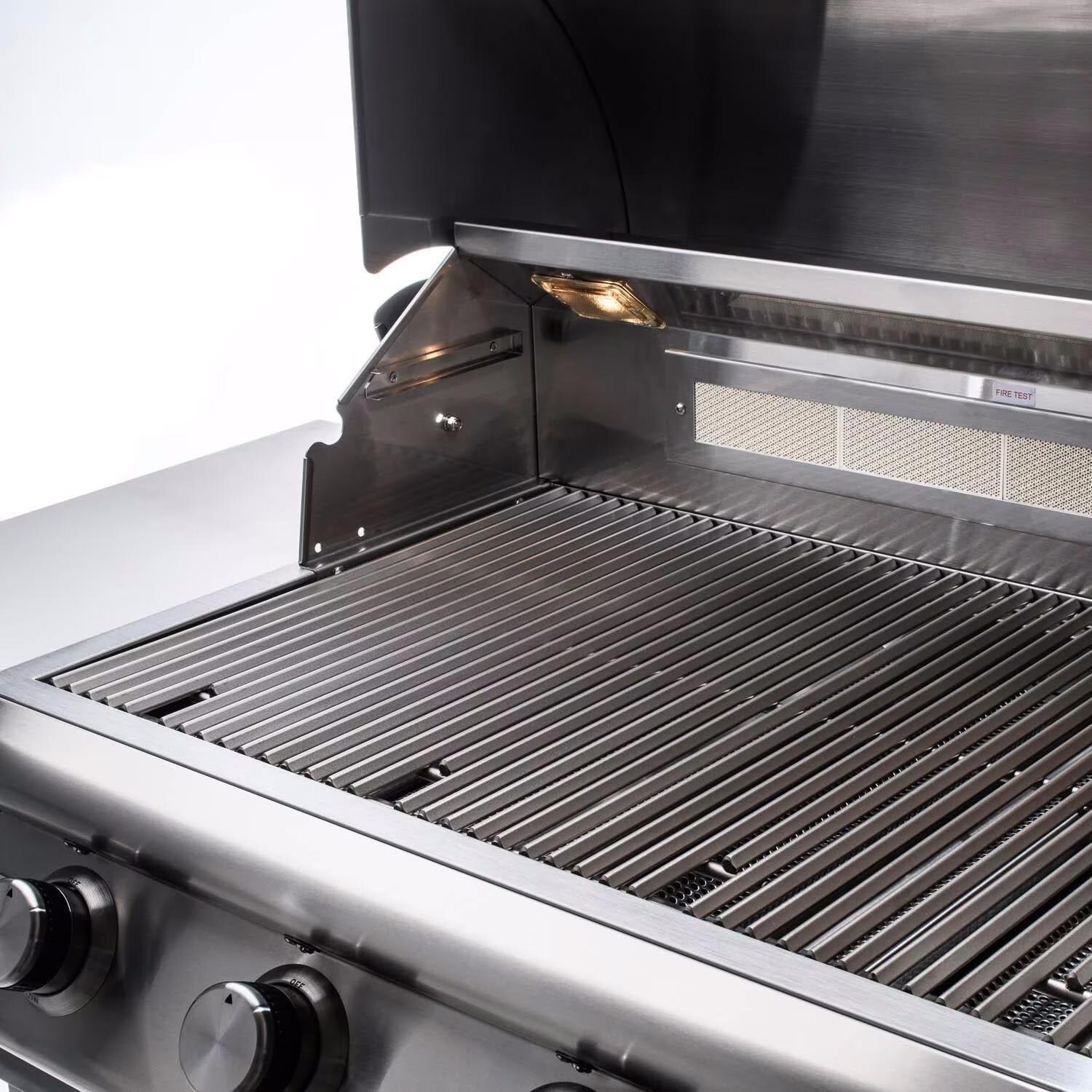 Blaze BLZ-4LTE3MG-NG 32-In Natural Gas Grill - Lid Hinge - Detail thumbnail