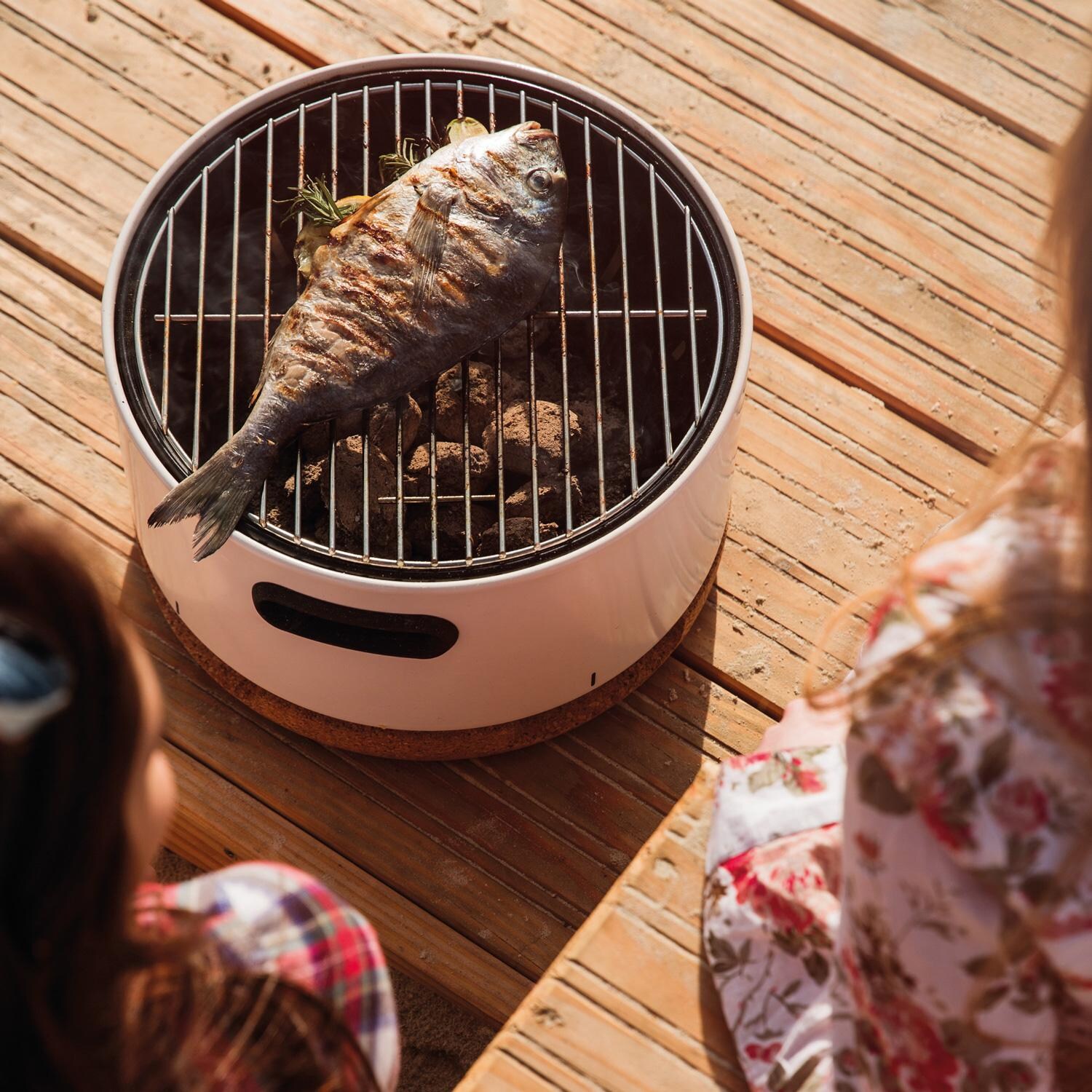 BergHOFF 2415600 Leo Portable Tabletop BBQ Grill W/ Heat Resistant Base White - Fish thumbnail