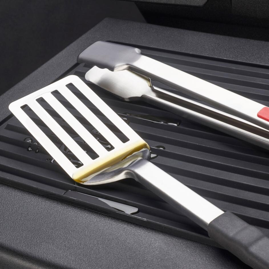 Broil King Silicone Side Shelf Mat - 60009 - Up Close - Detail thumbnail