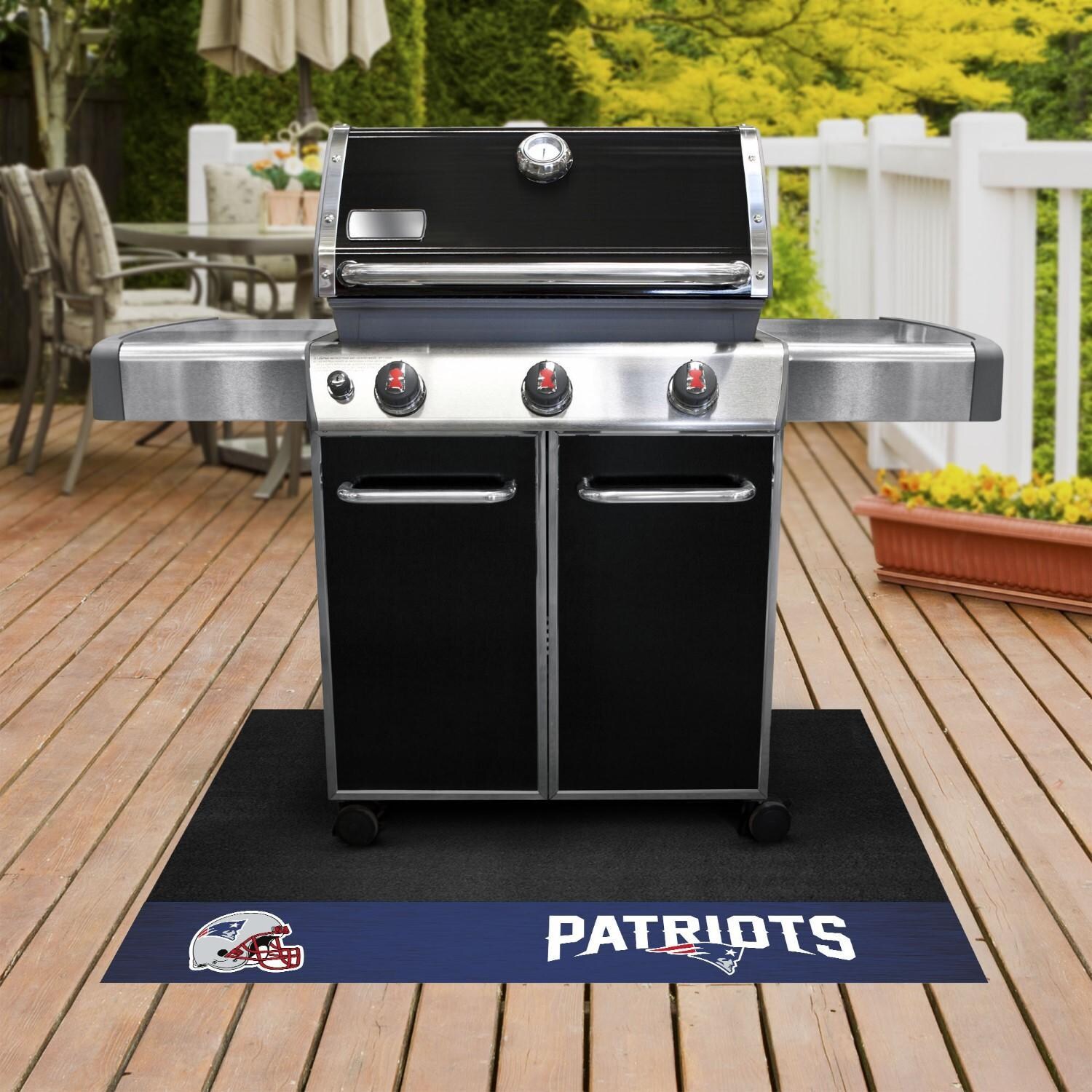 FANMATS 12192 New England Patriots Grill Mat - Lifestyle thumbnail
