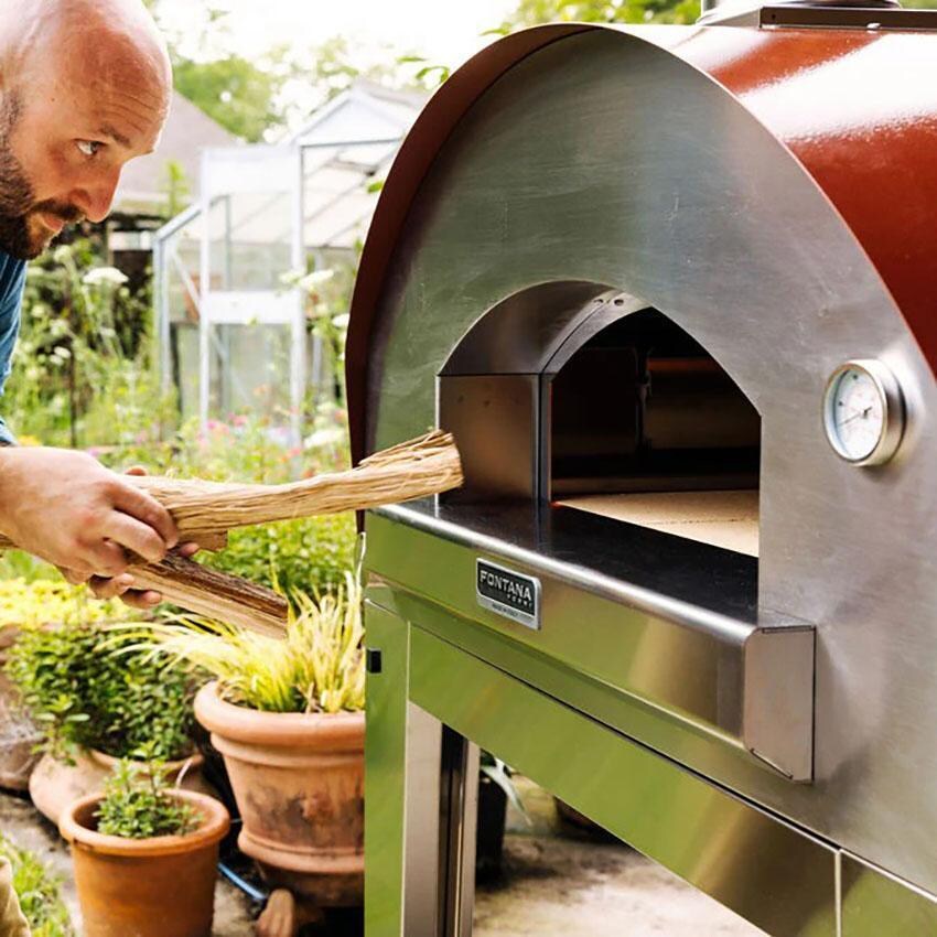 Fontana Forni FTROM-H-A Roma Hybrid Pizza Oven - Anthracite - On Portable Cat Feeding Fire (Optional) - Lifestyle thumbnail