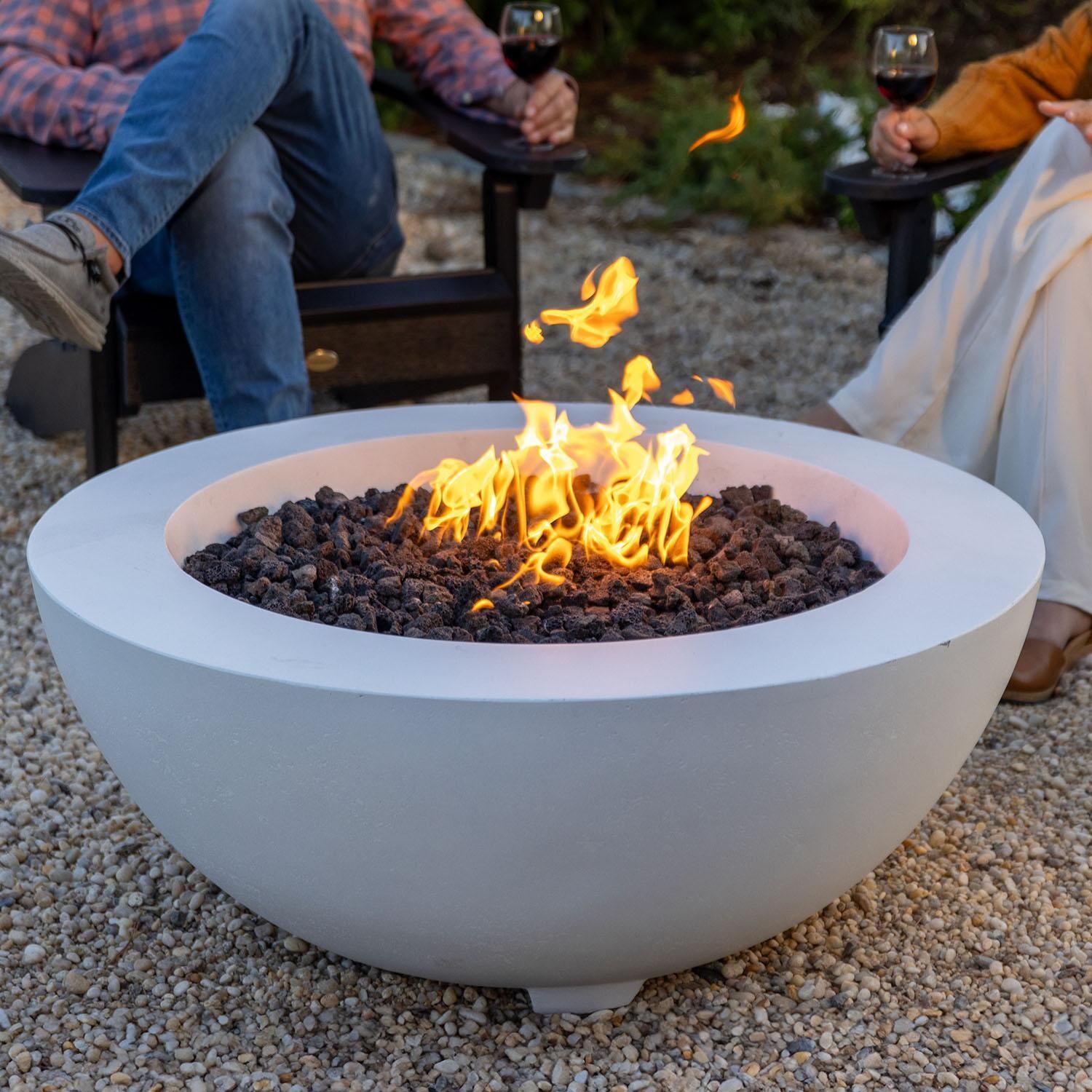 Moderno 6 39-in Round GFRC Natural Gas Fire Bowl in Ultra White by Prism Hardscapes