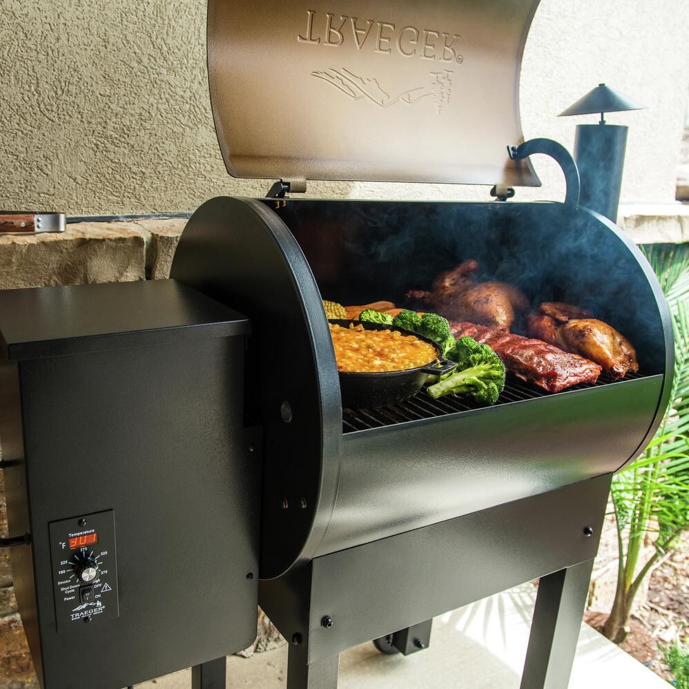 Traeger Lil Tex Elite 22 Pellet Grill On Cart thumbnail