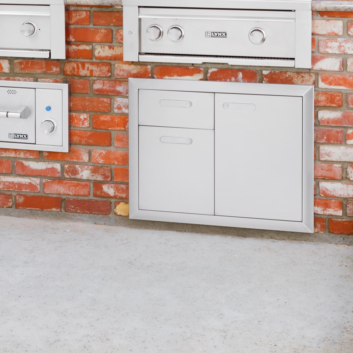 Lynx Ventana 42-Inch Wide Door And Double Drawer Combo - Installed in Outdoor Kitchen thumbnail