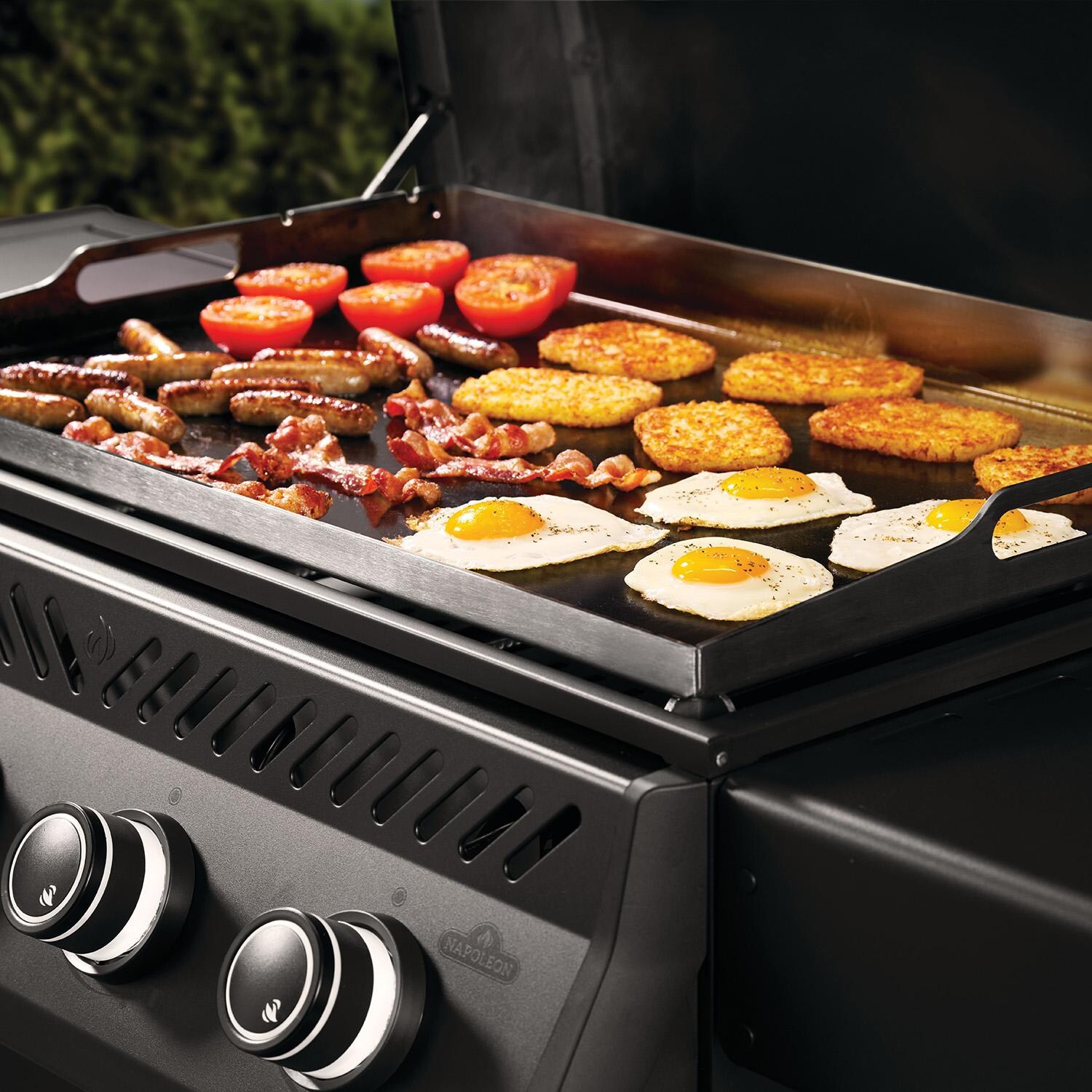Napoleon RP30FTNK-PHM 30-in Natural Gas Griddle - Making Breakfast - Lifestyle thumbnail