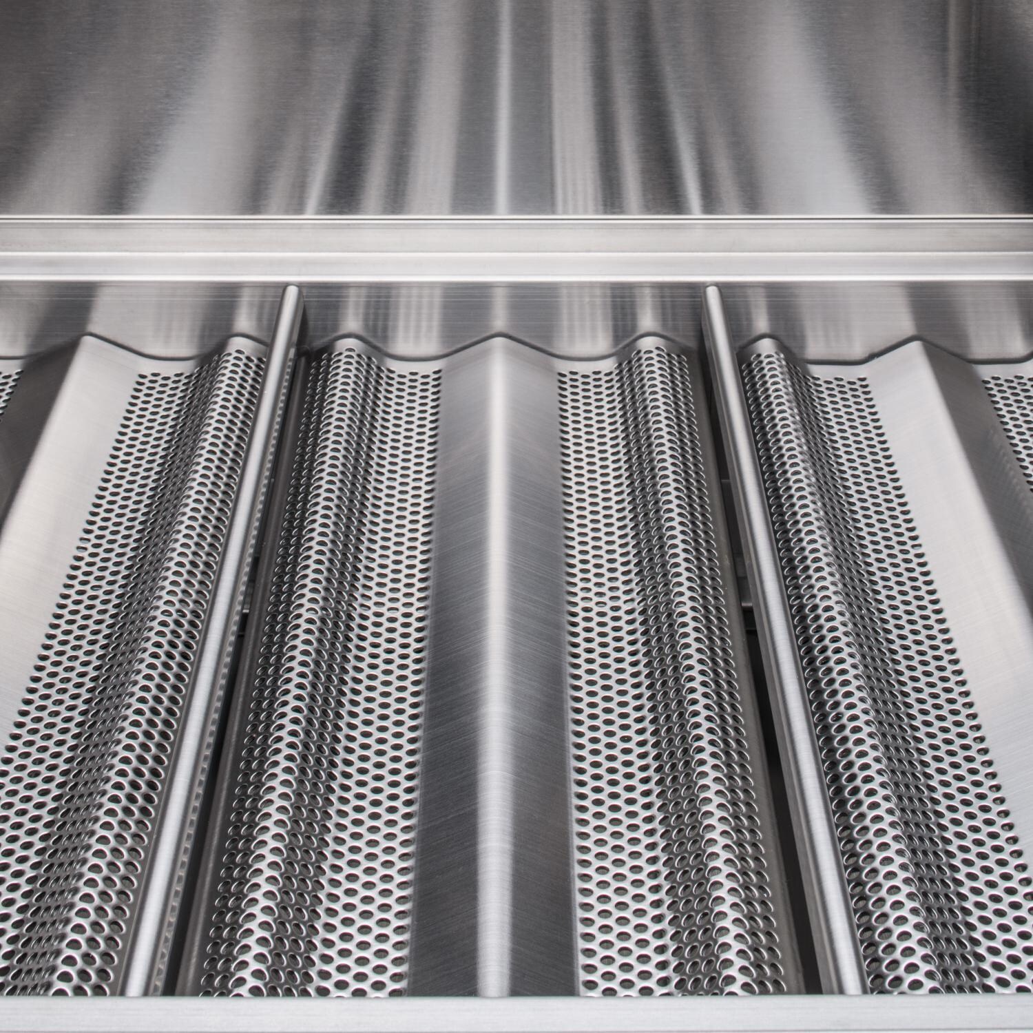 Blaze BLZ-4PRO-LP Professional LUX 44-Inch 4-Burner Natural Gas Gas Grill With Rear Infrared Burner - Stainless Steel Flame Tamers - Detail thumbnail