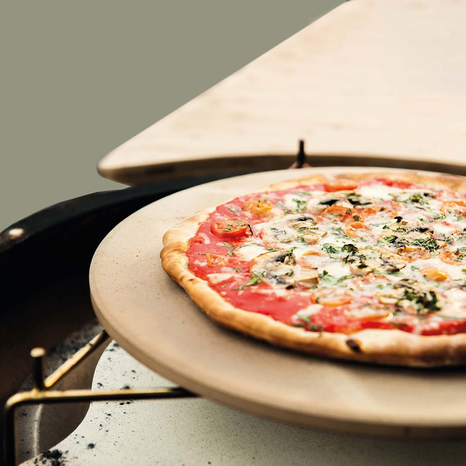 BergHOFF 14-in Leo Pizza Stone w/ Pizza Cutter Set - Large - Pizza Stone - Lifestyle thumbnail