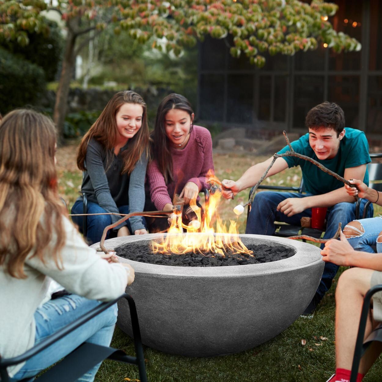 Moderno 8 39-in Round Glass Fiber Reinforced Concrete Natural Gas Fire Bowl in Coastal by Prism Hardscapes - Around the Fire Pit - Lifestyle thumbnail