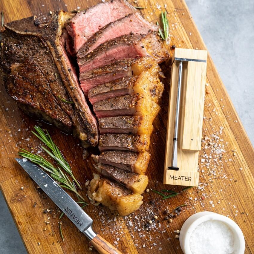 MEATER RTU-MT-MP201 Pro - T-Bone Sliced - Lifestyle thumbnail