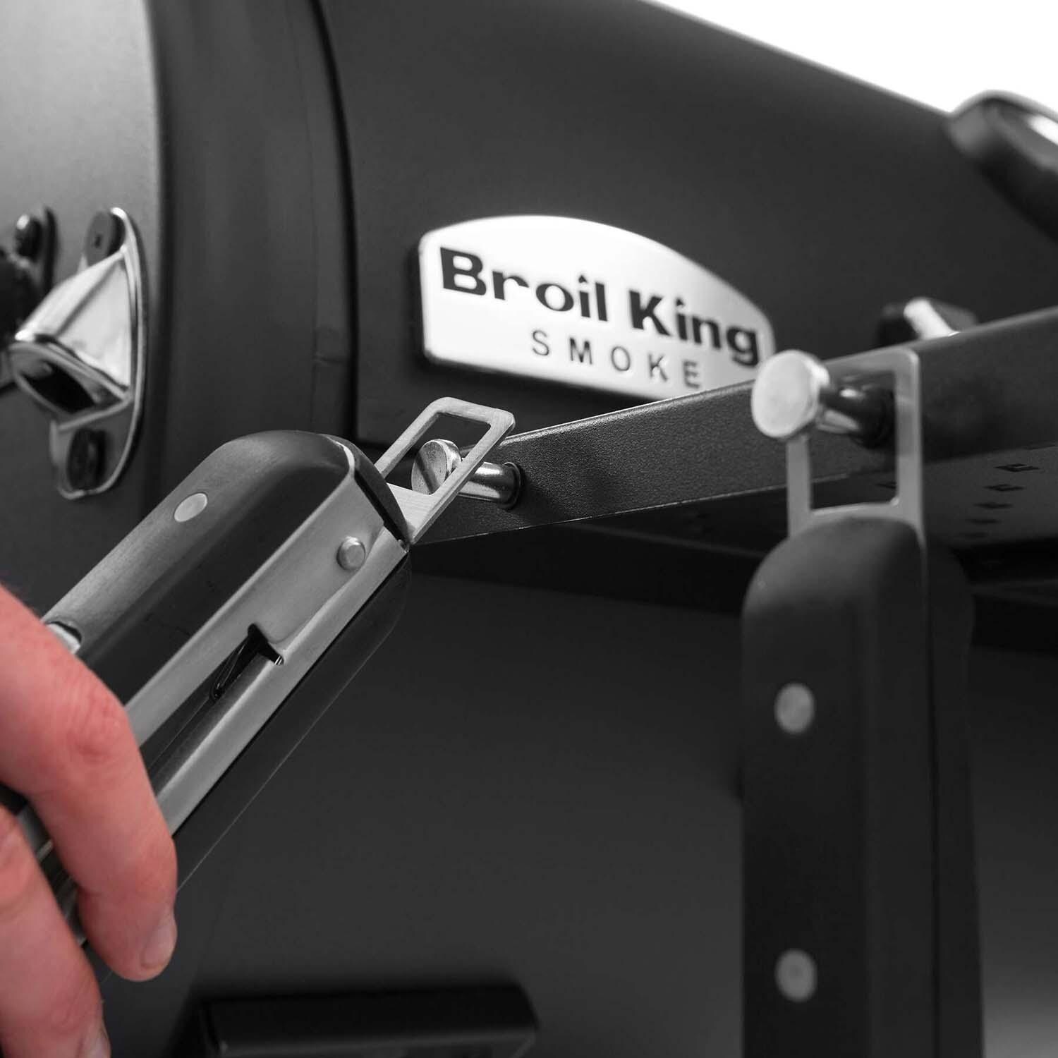 Broil King 958050 Regal Charcoal Offset 500 Smoker - Tool Hooks - Detail thumbnail