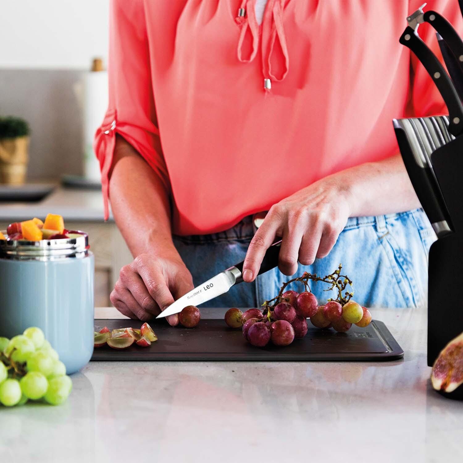 BergHOFF Leo Graphite 4 Pc Stainless Steel Cutlery Set - Cutting Grapes - Lifestyle thumbnail