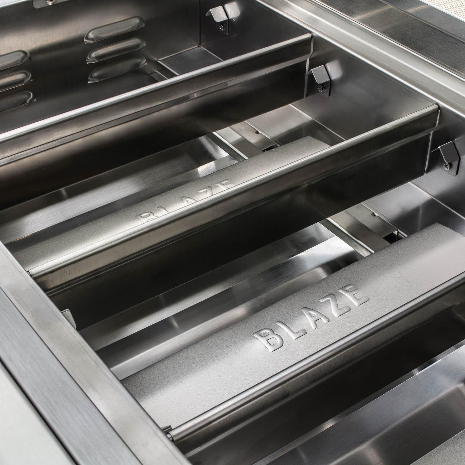Blaze BLZ-4LTE2-LP Premium LTE 32-Inch 4-Burner Built-In Propane Grill - Heat Zone Separators Closeup thumbnail