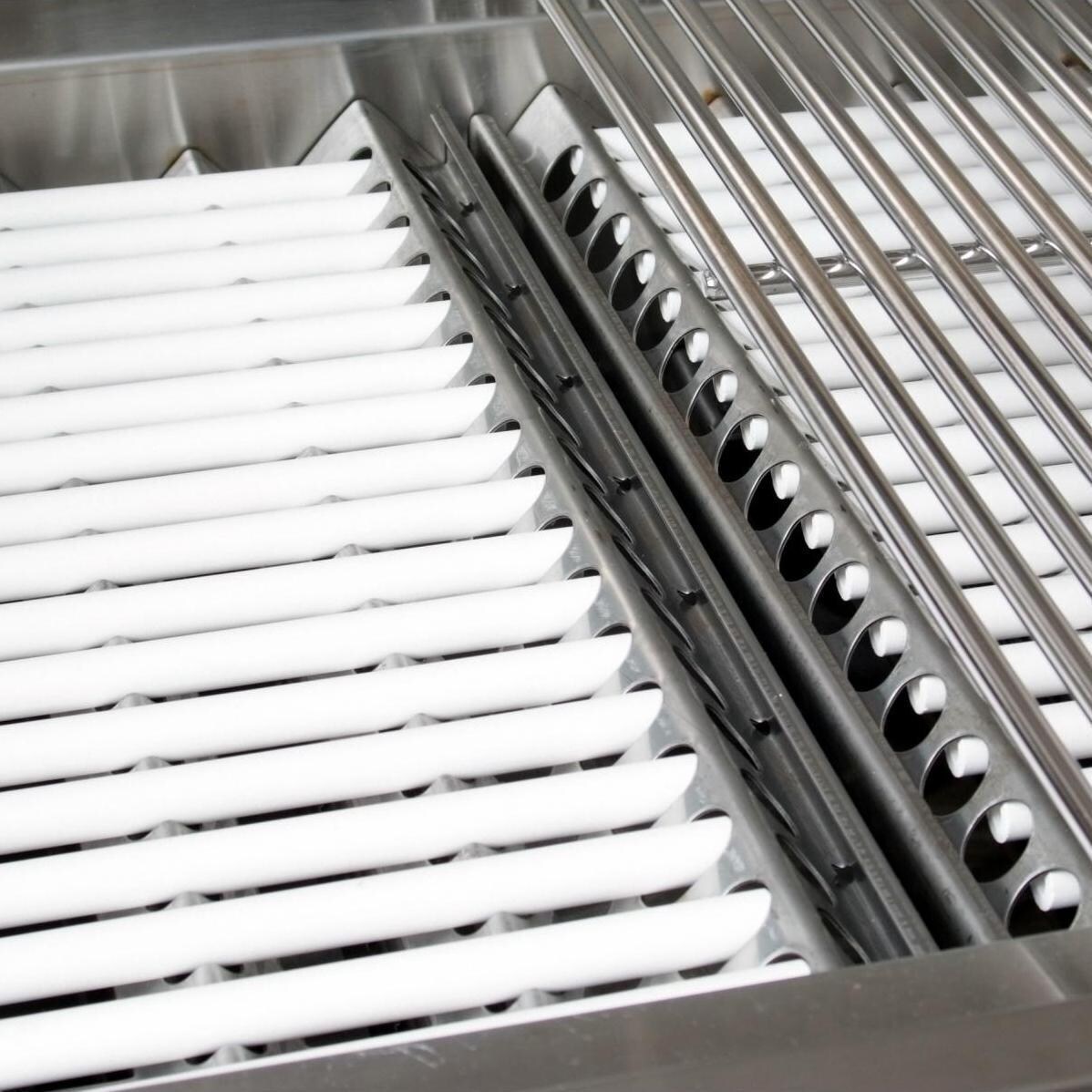 DCS BGC30-BQ-N Series 7 Traditional 30-Inch Natural Gas Grill On DCS CAD Cart - Grill Interior Detail thumbnail