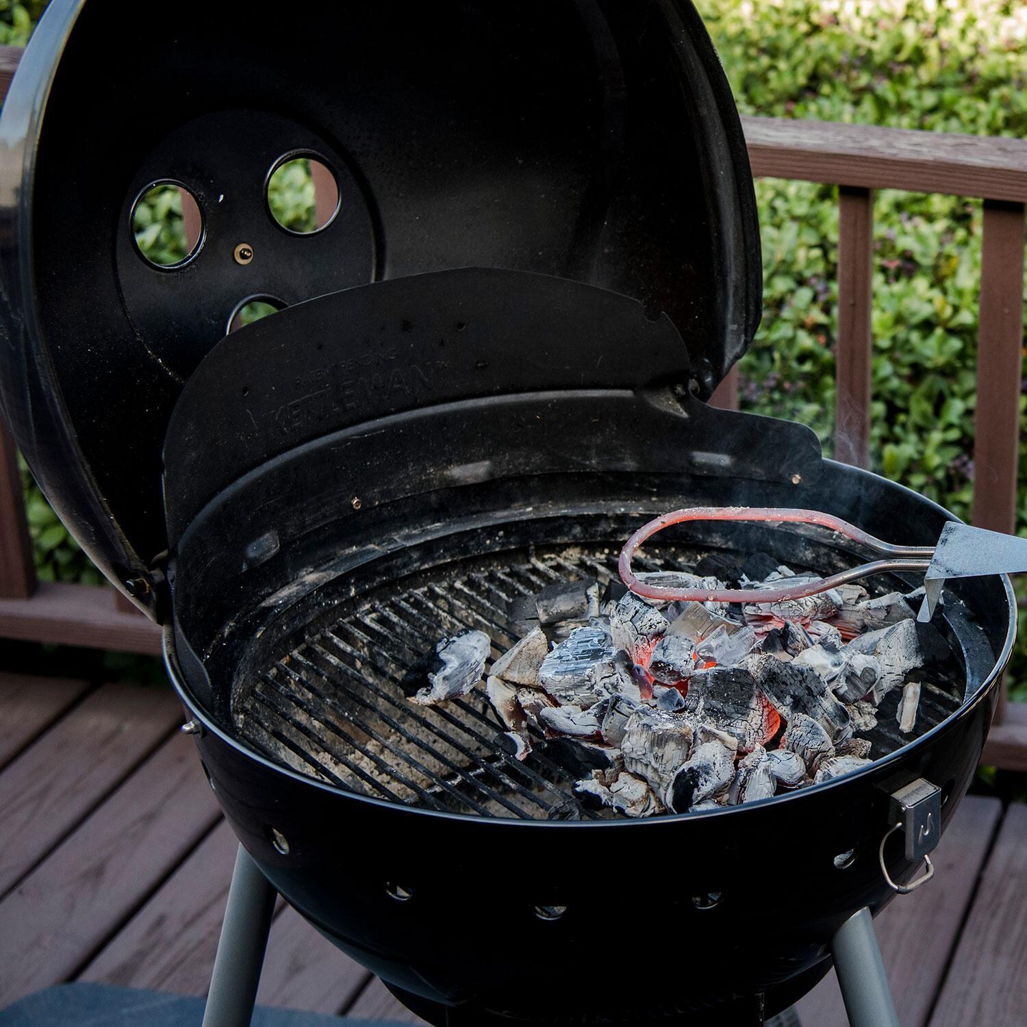 Charbroil CB1250127R6 Electric Charcoal Starter - Charcoal Lit - Lifestyle thumbnail