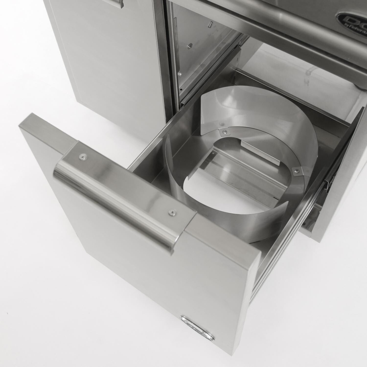 DCS BGC30-BQ-N Series 7 Traditional 30-Inch Natural Gas Grill On DCS CAD Cart - Roll-Out Storage Drawer thumbnail