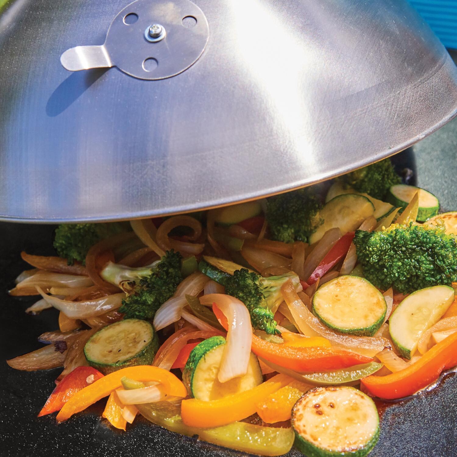 Cuisinart CGG-888 360 Degree Griddle Cooking Center - Versatility - Cooking Stir Fry (Dome Not Included thumbnail