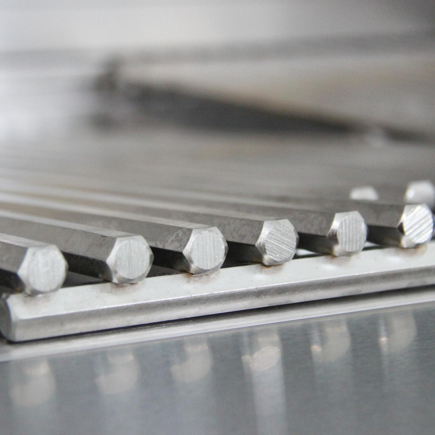 Blaze Professional Heavy-Duty 12mm Thick Hexagon Cooking Grate thumbnail