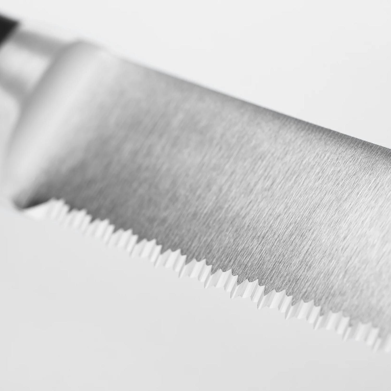 Wusthof 1040101123 Classic 9-Inch Double Serrated Bread Knife thumbnail