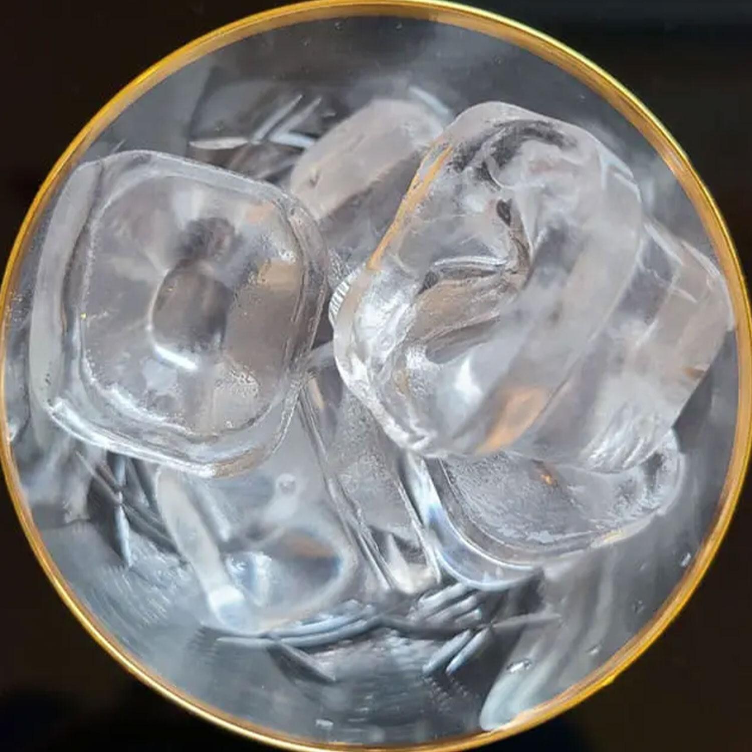 XO Appliance XOUIM1565S 15-Inch 27 Lbs. Outdoor Stainless Steel Fingerprint Resistant Ice Maker - Ready for Drinks - Overhead View - Detail thumbnail