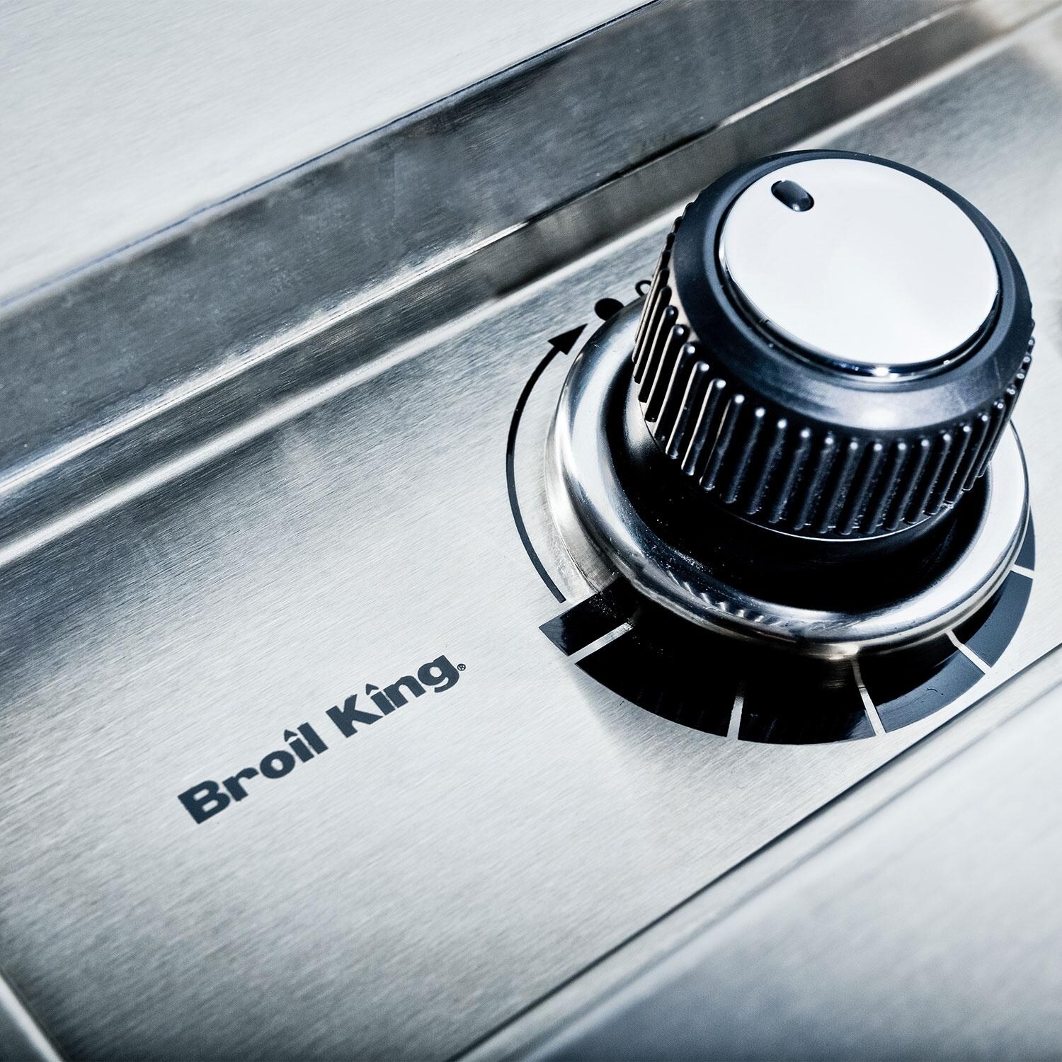 Broil King 802774 Imperial S100 Propane Range Single Range Burner - Knob and Logo - Detail thumbnail