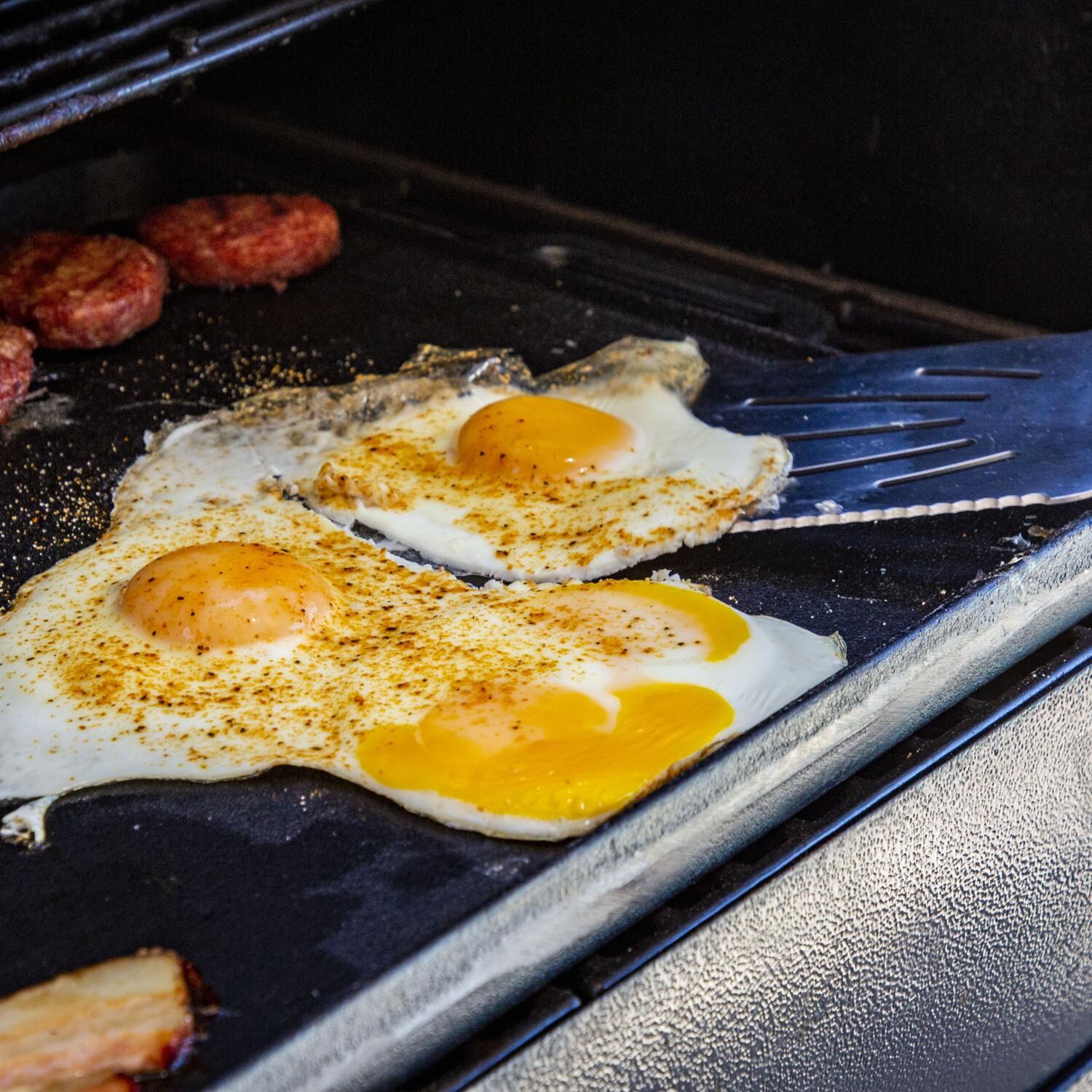 Pit Boss - 68007 - 20x10 Inch Pre-Seasoned Cast Iron Griddle - Eggs on Flat Side thumbnail