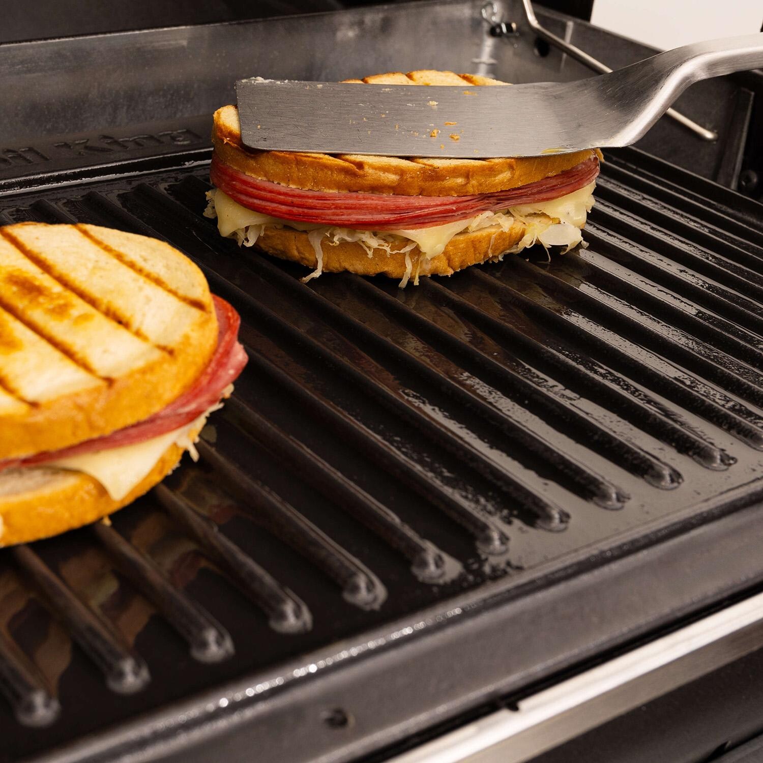 Broil King Porcelain Monarch Plancha - 11321 - Cooking Grilled Cheese - Lifestyle thumbnail