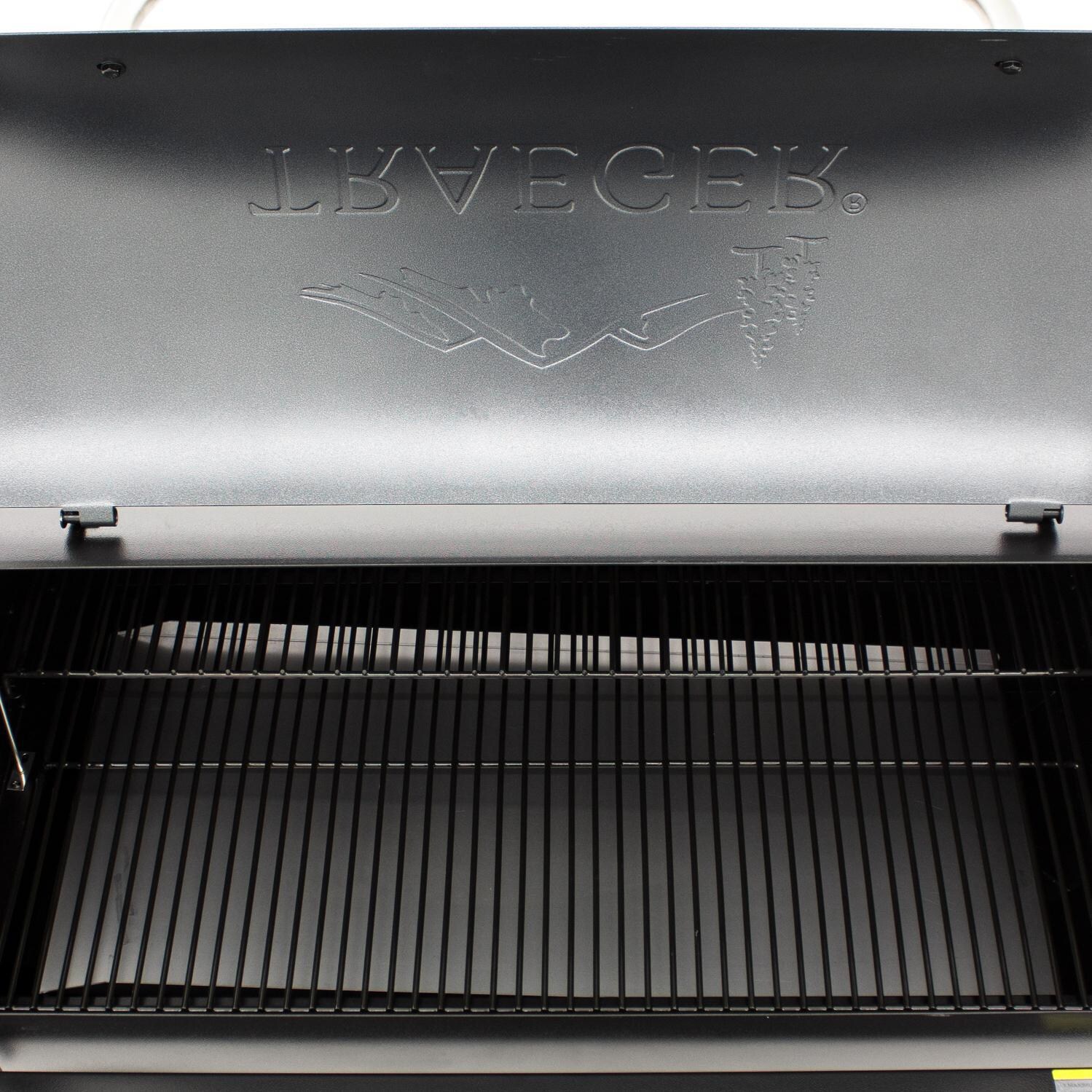 Traeger Pro Series 34 Bronze Pellet Grill On Cart - Main Cooking Rack thumbnail