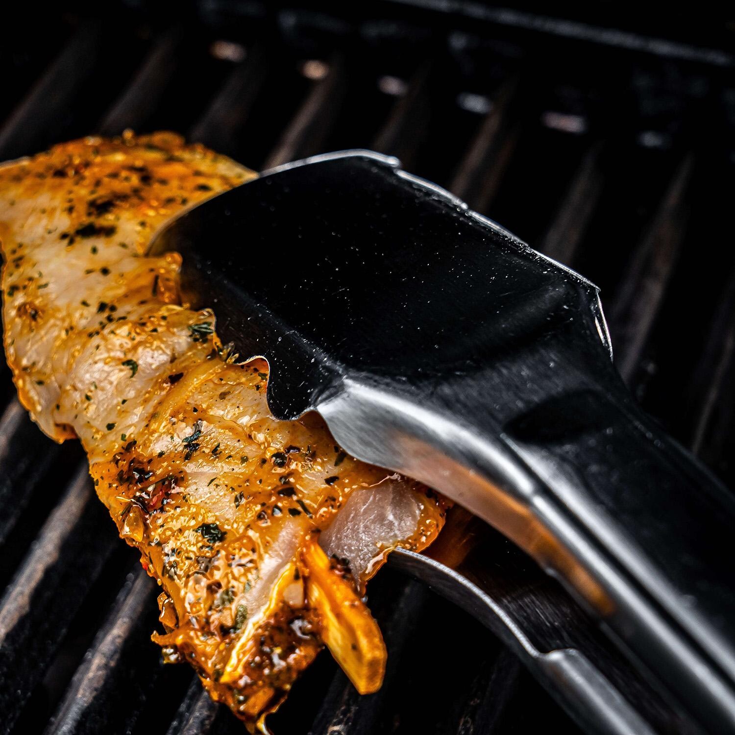 Broil King Stainless Steel Imperial Tongs - 64112 - Up Close - Detail thumbnail