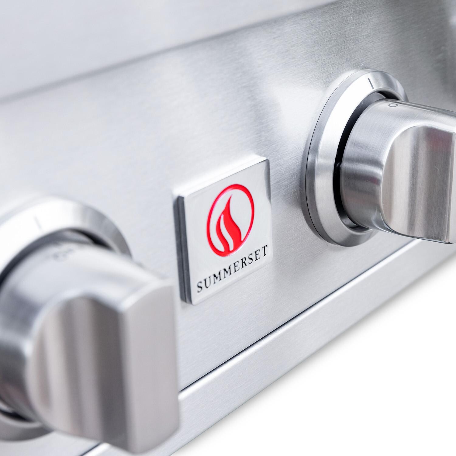 Summerset SIZ25-NG Sizzler 25-in 3 Burner Built-In Natural Gas Grill - Knobs - Detail thumbnail