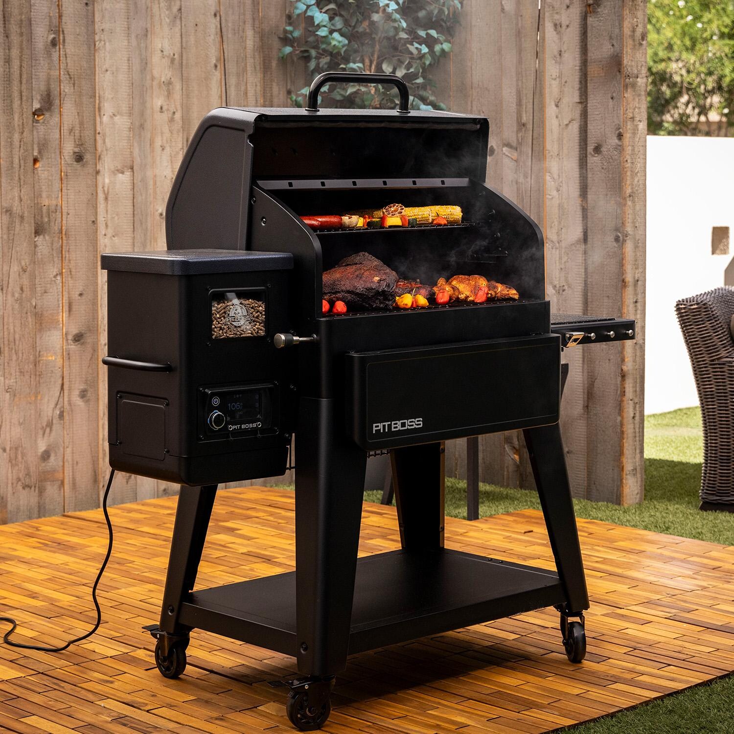 Pit Boss 11112 Navigator 1300 Connected Grill - Cooking - Detail thumbnail